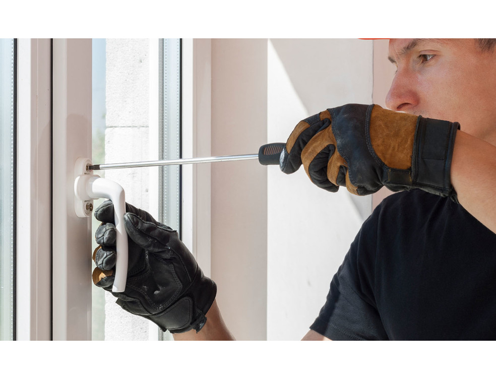 Регулировка окон, дверей купить в Киеве Регулировка окон, дверей ☛ Цена ...